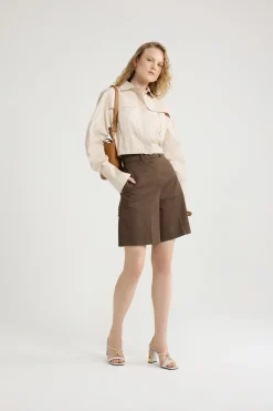 Bermudas in organic cotton gabardine