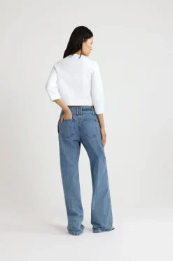 Boxy collarless jacket in quilted sustainable viscose blend
