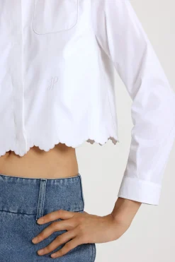 Cropped scalloped shirt in organic cotton poplin