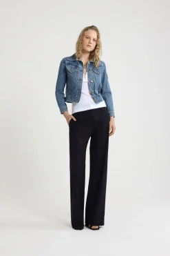 Iconic denim jacket in cotton