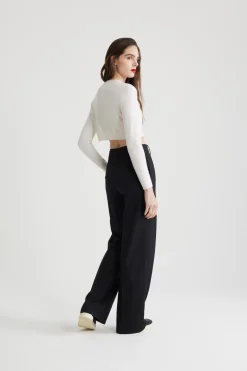 Iconic long trousers in virgin wool
