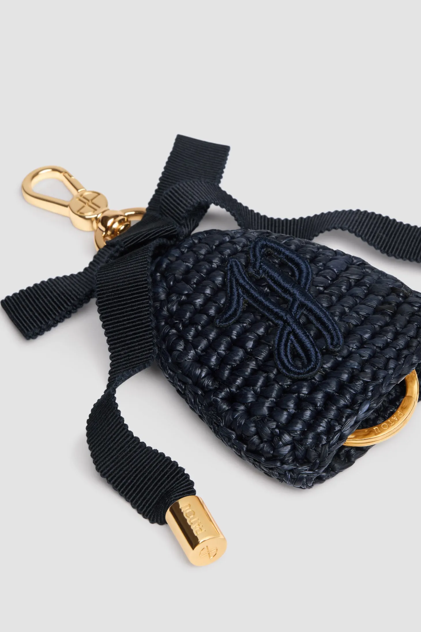 Keyholder in raffia