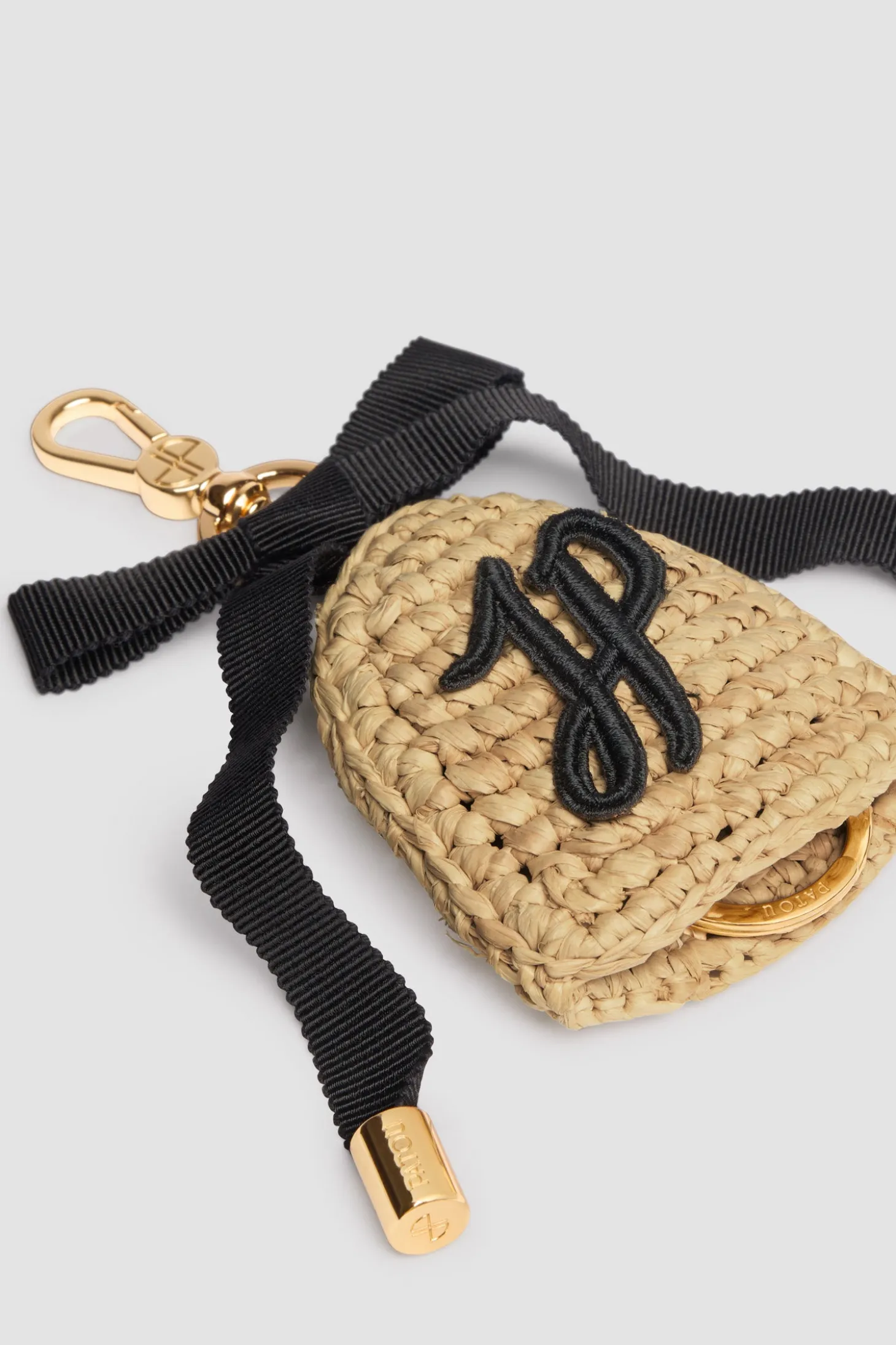 Keyholder in raffia