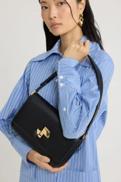 Le Classic Lock bag in leather