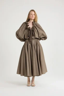 Long volume skirt in recycled faille