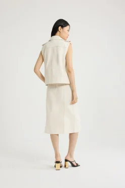 Sleeveless jacket in cotton denim