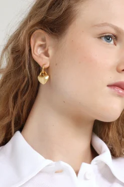 Small heart hoop earrings in gold-plated brass